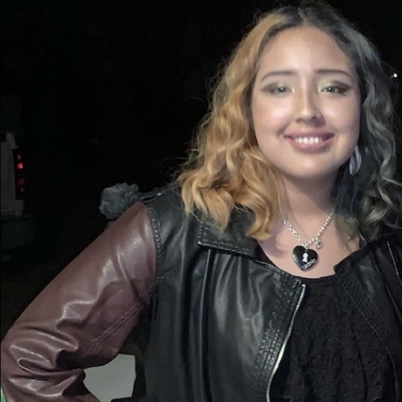 Meet your Posher, Blassom - Picture 1 of 1